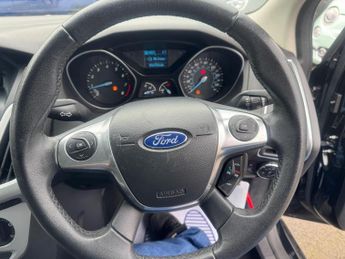 Ford Focus 1.6 Zetec Powershift Euro 5 5dr