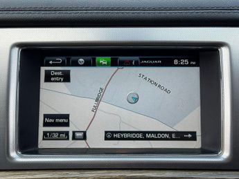 Jaguar XF 2.2d Premium Luxury Auto Euro 5 (s/s) 4dr