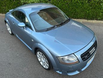 Audi TT 3.2 V6 DSG quattro 2dr