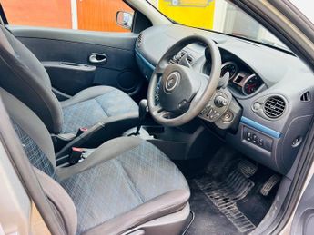 Renault Clio 1.6 VVT Expression 5dr