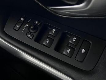 Volvo V40 2.0 T2 R-Design Nav Plus Euro 6 (s/s) 5dr