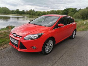 Ford Focus 1.0T EcoBoost Zetec Euro 5 (s/s) 5dr