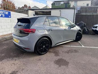 Volkswagen ID.3 Pro Performance 58kWh Life Auto 5dr