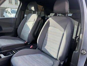 Volkswagen ID.3 Pro Performance 58kWh Life Auto 5dr