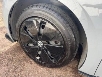 Volkswagen ID.3 Pro Performance 58kWh Life Auto 5dr