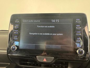 Toyota Yaris 1.5 VVT-h Design E-CVT Euro 6 (s/s) 5dr