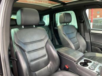 Volkswagen Touareg 4.2 TDI V8 Altitude Tiptronic 4WD Euro 5 5dr