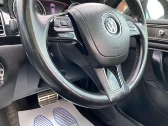 Volkswagen Touareg 4.2 TDI V8 Altitude Tiptronic 4WD Euro 5 5dr