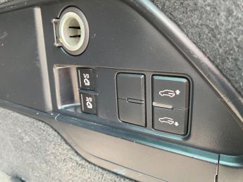 Volkswagen Touareg 4.2 TDI V8 Altitude Tiptronic 4WD Euro 5 5dr