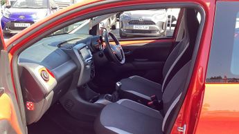 Toyota AYGO 1.0 VVT-i x-play Euro 6 (s/s) 5dr