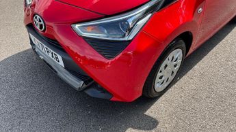 Toyota AYGO 1.0 VVT-i x-play Euro 6 (s/s) 5dr