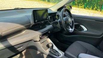 Toyota Yaris 1.5 VVT-h Design E-CVT Euro 6 (s/s) 5dr