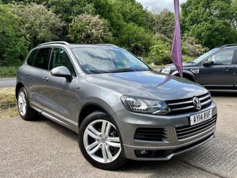 Volkswagen Touareg 3.0 TDI V6 BlueMotion Tech R-Line Tiptronic 4WD Euro 5 (s/s) 5dr