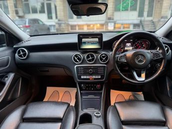 Mercedes-Benz A Class 1.5 A180d Sport (Executive) 7G-DCT Euro 6 (s/s) 5dr
