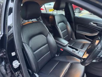 Mercedes-Benz A Class 1.5 A180d Sport (Executive) 7G-DCT Euro 6 (s/s) 5dr