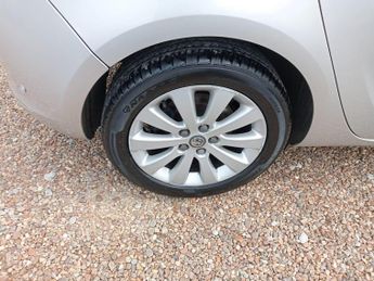 Vauxhall Astra 2.0 CDTi Elite Auto Euro 5 5dr
