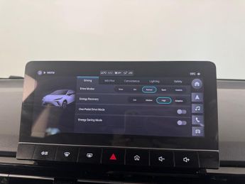 MG MG4 64kWh Trophy Long Range Auto 5dr