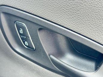 Ford Transit 2.0 350 EcoBlue Leader FWD L3 H3 Euro 6 (s/s) 5dr