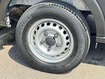 Ford Transit 2.0 350 EcoBlue Leader FWD L3 H3 Euro 6 (s/s) 5dr