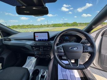 Ford Focus 1.0T EcoBoost ST-Line X Auto Euro 6 (s/s) 5dr