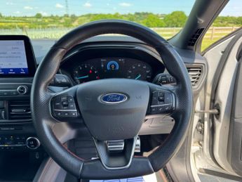 Ford Focus 1.0T EcoBoost ST-Line X Auto Euro 6 (s/s) 5dr