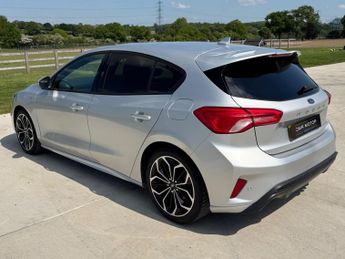 Ford Focus 1.0T EcoBoost ST-Line X Auto Euro 6 (s/s) 5dr