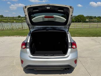 Ford Focus 1.0T EcoBoost ST-Line X Auto Euro 6 (s/s) 5dr