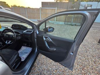 Peugeot 2008 1.2 PureTech Allure EAT Euro 6 (s/s) 5dr