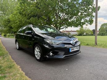 Toyota Auris 1.8 VVT-h Business Edition Touring Sports CVT Euro 6 (s/s) 5dr (