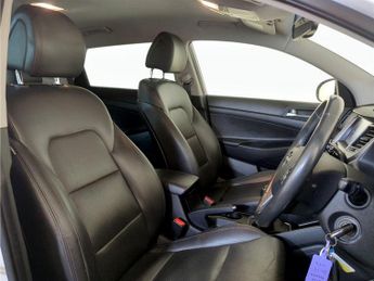 Hyundai TUCSON 1.7 CRDi Blue Drive Sport Edition Euro 6 (s/s) 5dr