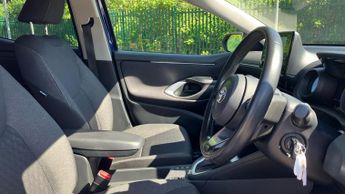 Toyota Yaris 1.5 VVT-h Design E-CVT Euro 6 (s/s) 5dr