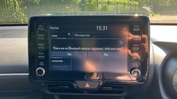 Toyota Yaris 1.5 VVT-h Design E-CVT Euro 6 (s/s) 5dr