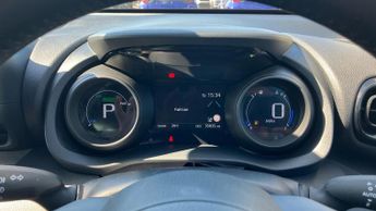 Toyota Yaris 1.5 VVT-h Design E-CVT Euro 6 (s/s) 5dr