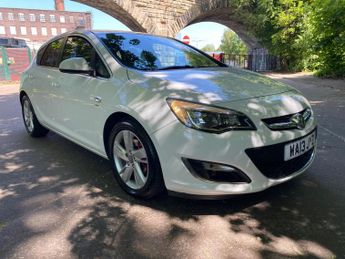 Vauxhall Astra 1.7 CDTi ecoFLEX SRi Euro 5 5dr