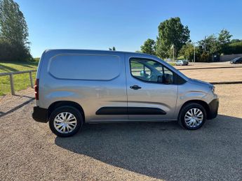 Peugeot Partner 1.5 BlueHDi 1000 Professional Standard Panel Van EAT8 SWB Euro 6