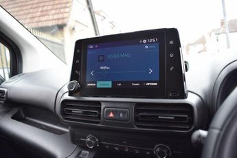 Citroen e-Berlingo 50kWh Feel XL Auto 5dr (7.4kW Charger)