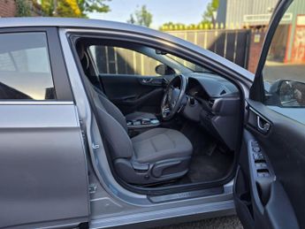 Hyundai IONIQ 38.3kWh Premium Auto 5dr