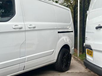 Ford Transit Custom 1.0 340 EcoBoost 13.6kWh Limited Auto L1 H1 Euro 6 5dr