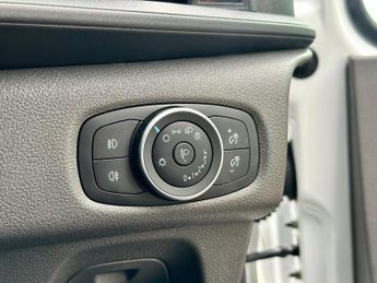 Ford Transit Custom 1.0 340 EcoBoost 13.6kWh Limited Auto L1 H1 Euro 6 5dr