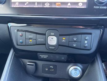 Nissan Leaf 40kWh Acenta Auto 5dr