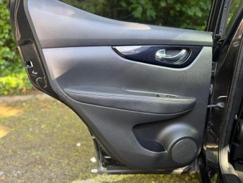 Nissan Qashqai 1.6 dCi Tekna XTRON 2WD Euro 5 (s/s) 5dr