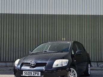 Toyota Auris 1.6 VVT-i SR 5dr