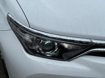 Toyota Auris 1.8 VVT-h Icon Tech CVT Euro 6 (s/s) 5dr