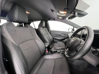 Toyota Corolla 1.8 VVT-h Design CVT Euro 6 (s/s) 5dr
