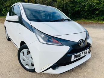 Toyota AYGO 1.0 VVT-i x-play Euro 6 5dr