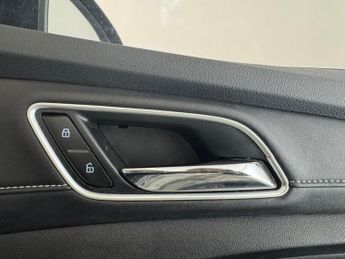 MG MG5 52.5kWh Exclusive Auto 5dr