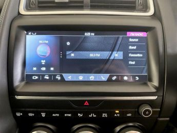 Jaguar E-PACE 2.0 D180 R-Dynamic SE Auto AWD Euro 6 (s/s) 5dr