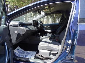 Toyota Corolla 1.8 VVT-h Design CVT Euro 6 (s/s) 5dr
