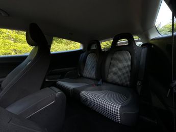 Volkswagen Scirocco 2.0 TDI BlueMotion Tech DSG Euro 6 (s/s) 3dr