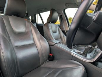 Volvo V60 2.4 D5 Twin Engine SE Nav Auto AWD Euro 6 (s/s) 5dr